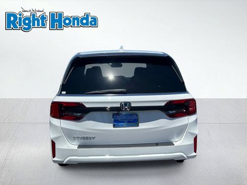 New 2026 Honda Odyssey EX-L image 10