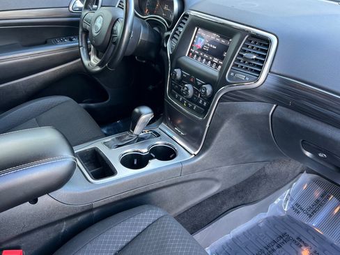 Used 2021 Jeep Grand Cherokee Freedom Edition image 16