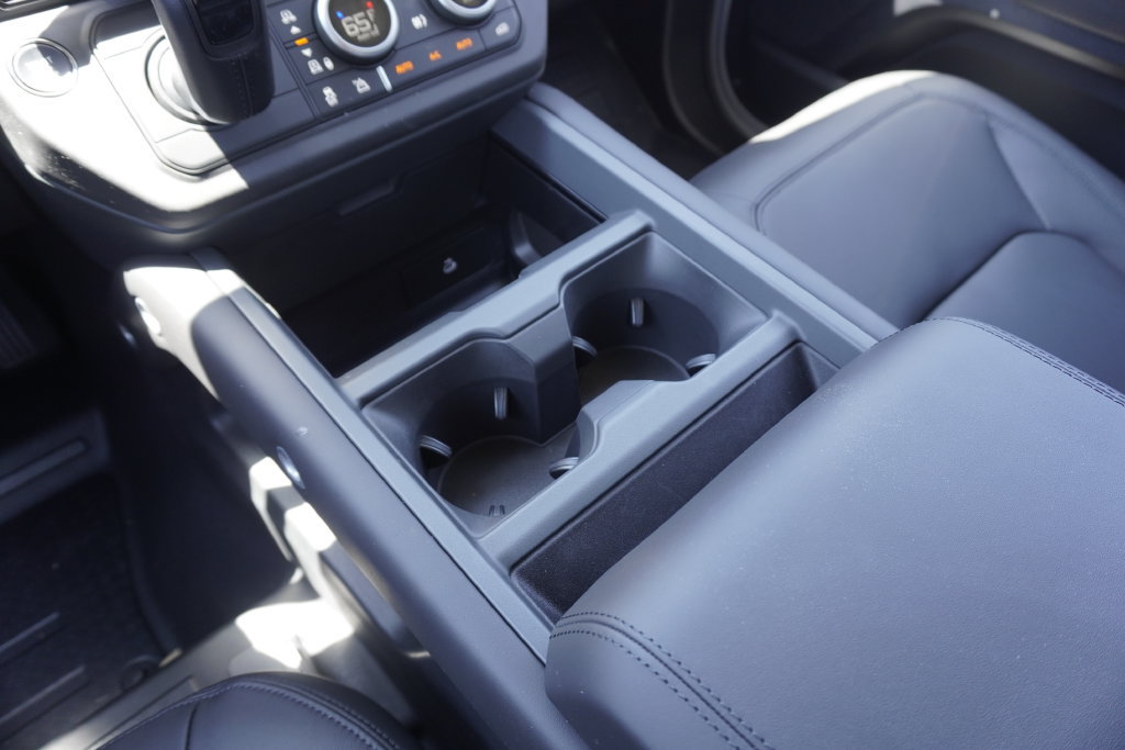 New 2026 Land Rover Defender 110 X-Dynamic SE AWD/4WD image 15