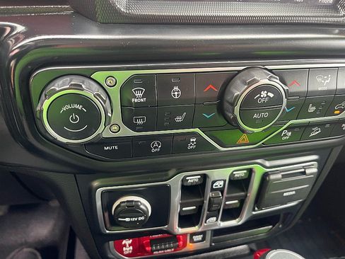 Used 2019 Jeep Wrangler Unlimited Rubicon AWD/4WD image 26