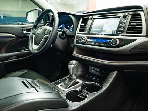 Used 2017 Toyota Highlander Limited w/ Protection Package #3 AWD/4WD image 52