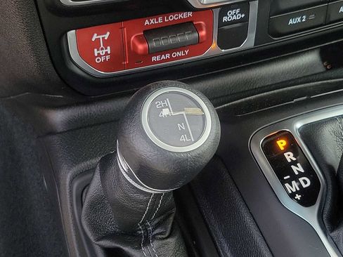 New 2024 Jeep Gladiator Sport image 12