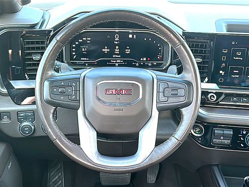 Used 2022 GMC Sierra 1500 SLT image 27