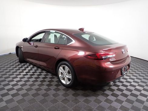 Used 2018 Buick Regal Preferred w/ Sights and Sounds Package FWD image 10