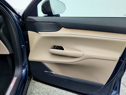 Used 2025 Volvo EX90 Ultra image 28