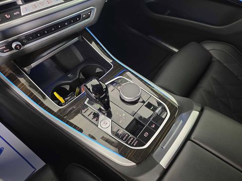 Used 2023 BMW X5 xDrive45e image 17