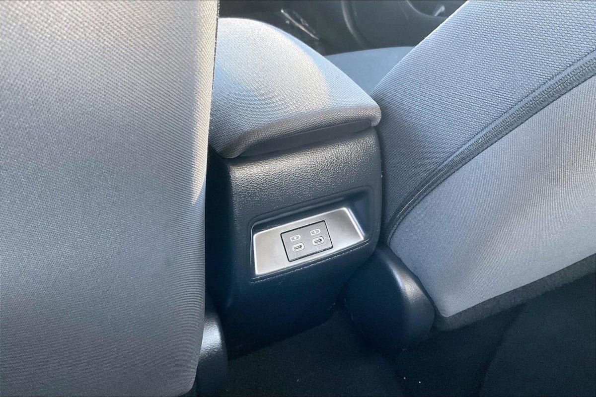 Used 2024 Toyota Corolla LE FWD image 31