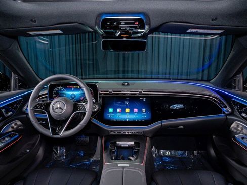 New 2026 Mercedes-Benz E 450 4MATIC Sedan image 14