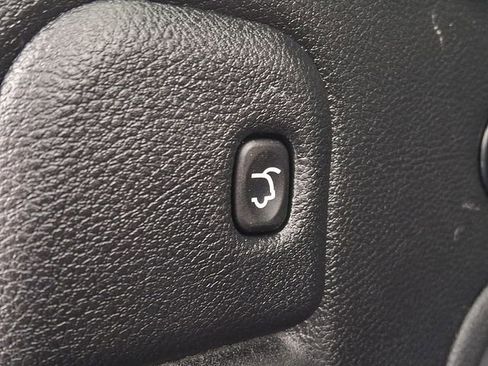 Used 2021 Jeep Grand Cherokee Limited image 31