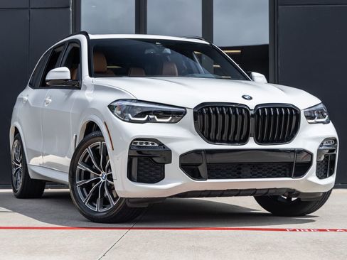 Used 2021 BMW X5 xDrive40i w/ M Sport Package AWD/4WD image 2