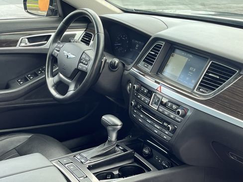 Used 2018 Genesis G80 3.8 AWD/4WD image 15