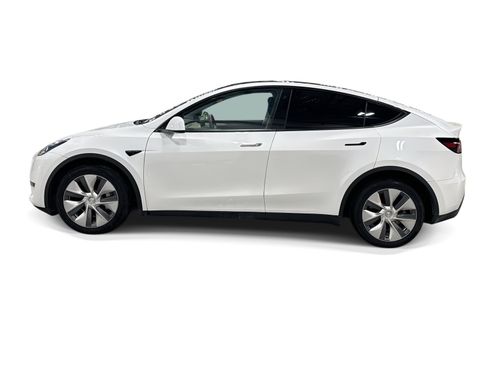 Certified 2023 Tesla Model Y Long Range AWD/4WD image 3