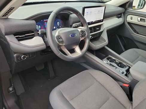 Used 2026 Ford Explorer Active RWD image 10