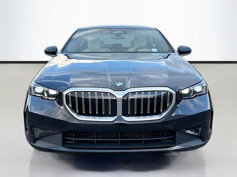 New 2026 BMW 530i w/ Convenience Package image 8