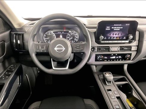 Certified 2025 Nissan Pathfinder S image 7