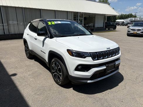 Used 2022 Jeep Compass Limited image 5
