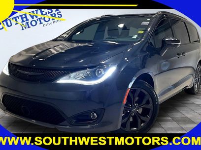 Used 2019 Chrysler Pacifica Limited w/ Advanced Safetytec Group