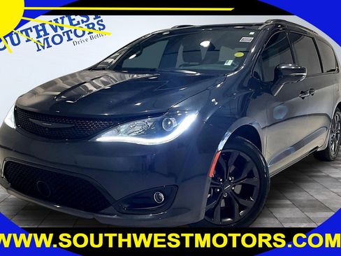 Used 2019 Chrysler Pacifica Limited w/ Advanced Safetytec Group FWD image 1