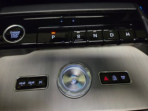 Used 2025 Lincoln Navigator L Reserve w/ Jet Appearance Package AWD/4WD image 23
