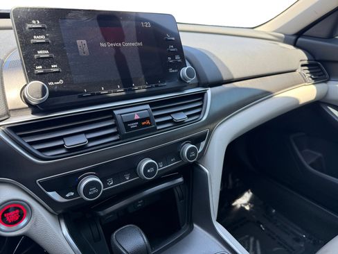 Used 2018 Honda Accord LX image 12