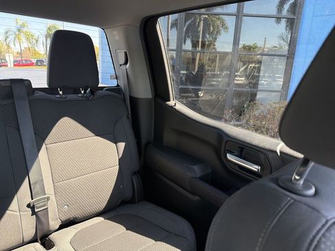 Used 2019 Chevrolet Silverado 1500 Custom w/ Custom Value Package image 15