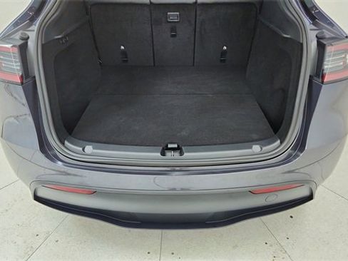 Used 2025 Tesla Model Y Long Range image 14