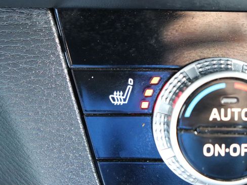 Used 2024 Mitsubishi Outlander FWD image 43