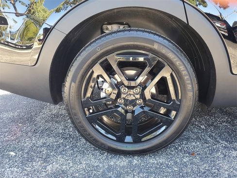 Certified 2025 Kia Telluride SX Prestige X-Line image 7