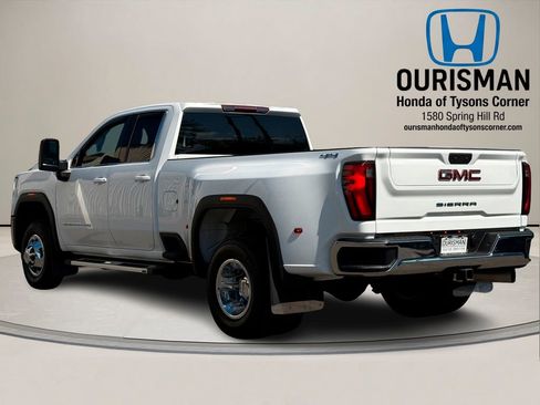 Used 2024 GMC Sierra 3500 SLE w/ SLE Value Package image 3