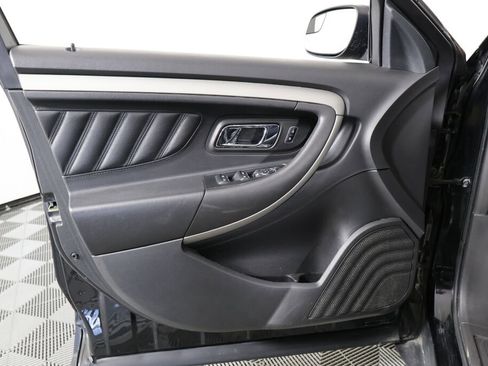 Used 2015 Ford Taurus SEL image 12