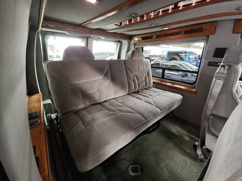 Used 1999 Ford E-150 and Econoline 150 image 17