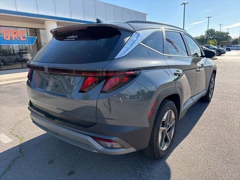Used 2025 Hyundai Tucson SEL FWD image 4