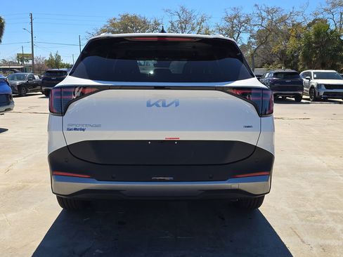 New 2026 Kia Sportage EX image 7