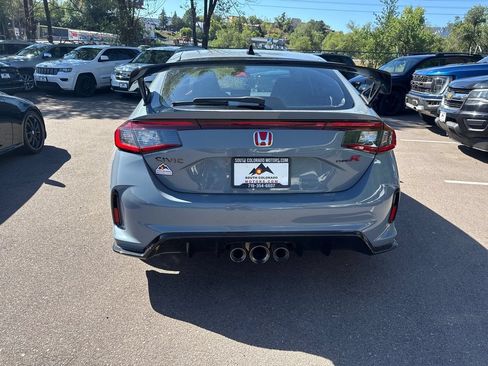 Used 2024 Honda Civic Type R image 6