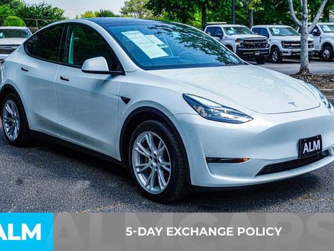 Used 2023 Tesla Model Y Long Range AWD/4WD image 4