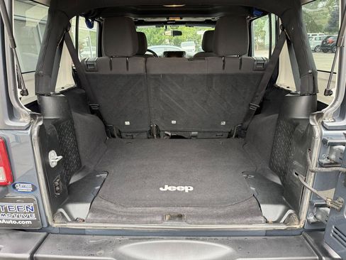 Used 2017 Jeep Wrangler Unlimited Sport AWD/4WD image 15