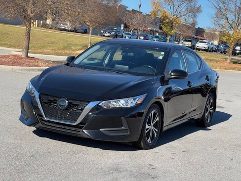 Used 2020 Nissan Sentra SV image 2