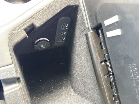 Used 2019 Dodge Challenger SXT AWD/4WD image 20
