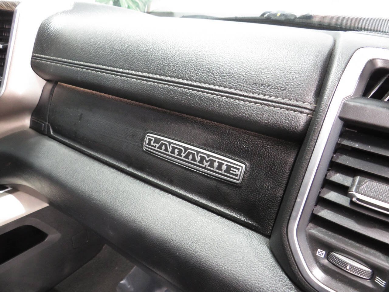 Used 2020 RAM 1500 Laramie AWD/4WD image 10