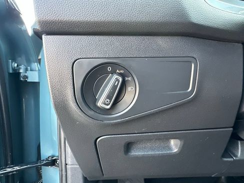 Used 2020 Volkswagen Tiguan SE w/ Panoramic Sunroof Package AWD/4WD image 13