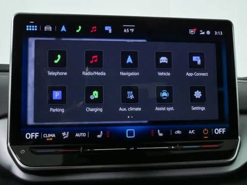 Certified 2025 Volkswagen ID.4 Pro RWD image 17