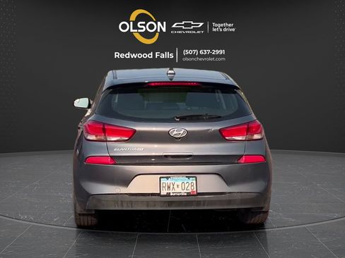 Used 2018 Hyundai Elantra GT FWD image 4