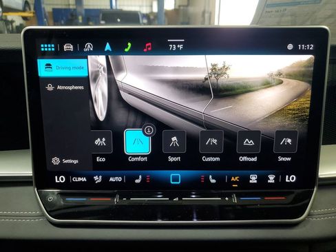 New 2025 Volkswagen Tiguan SE image 24