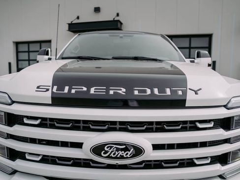 Used 2024 Ford F350 Platinum image 6