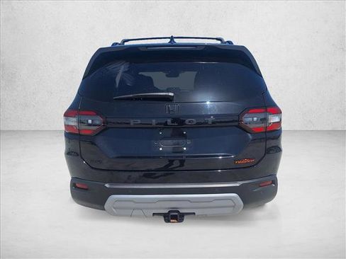 Used 2023 Honda Pilot TrailSport image 6