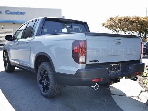 New 2026 Honda Ridgeline Black Edition image 10
