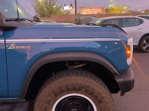 Used 2024 Ford Bronco Heritage Edition AWD/4WD image 13
