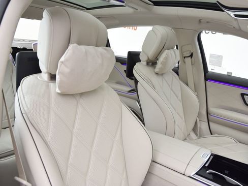 Used 2024 Mercedes-Benz Maybach S 580 4MATIC image 16