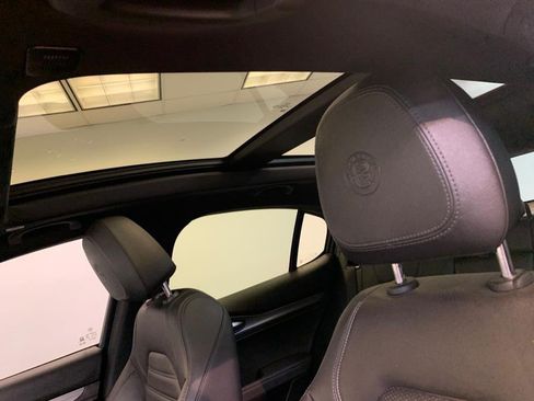 Used 2023 Alfa Romeo Stelvio Veloce AWD/4WD image 13