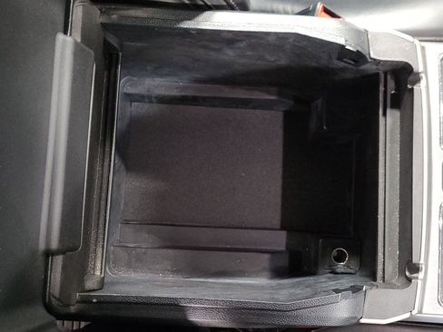 Used 2020 Ford F150 Platinum w/ Equipment Group 701A Luxury image 21